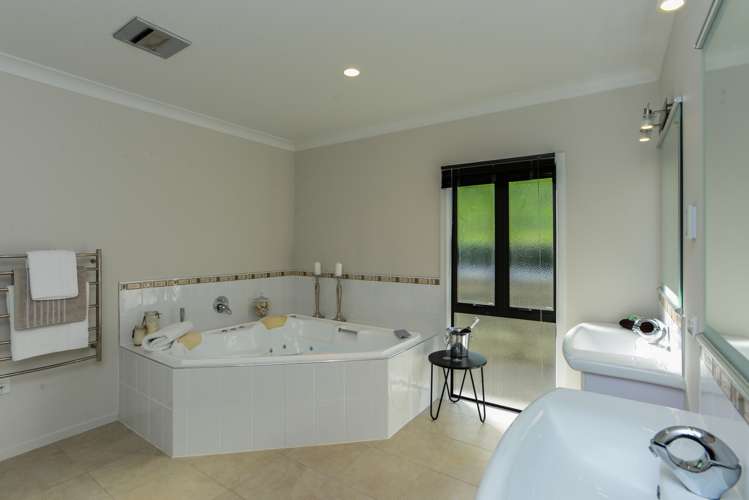 1 Lakeview Terrace Taradale_17