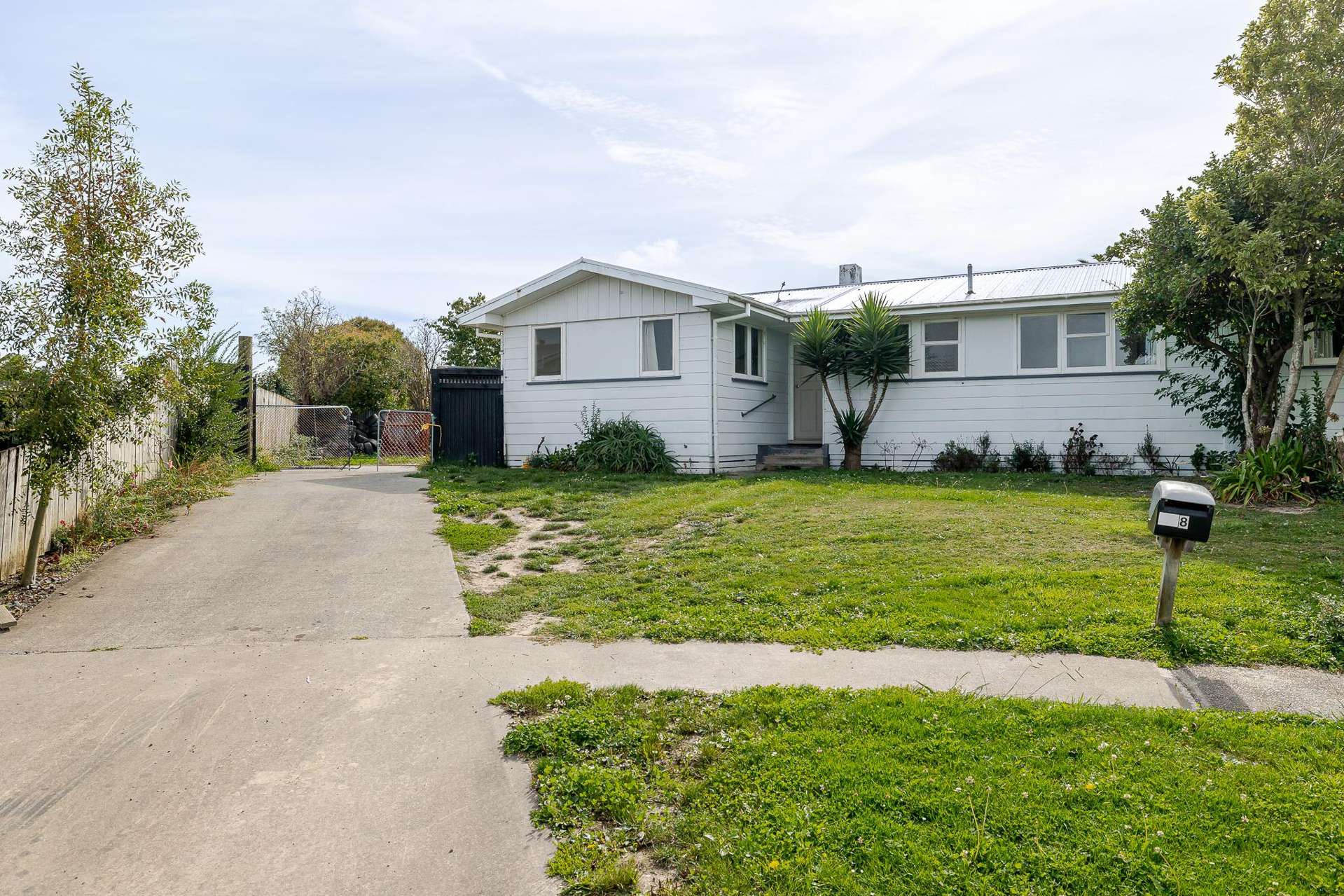 8 & 9 Benbow Place Awapuni_0