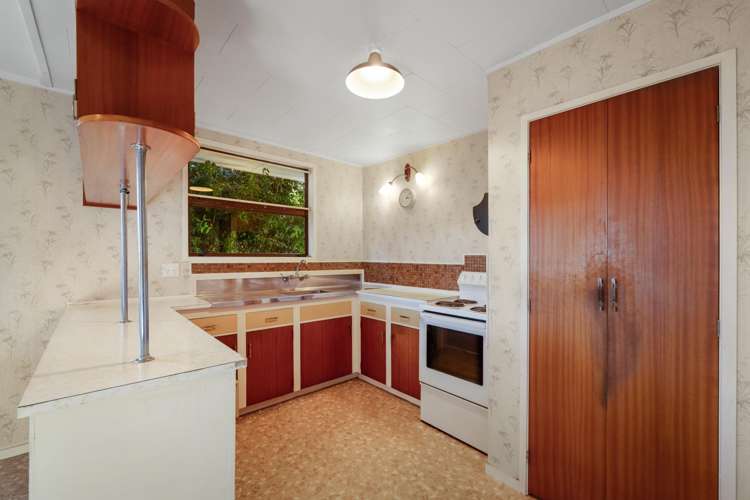 516 Thames Coast Road Te Puru_11