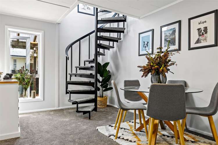 70 Woodbury Street Russley_5