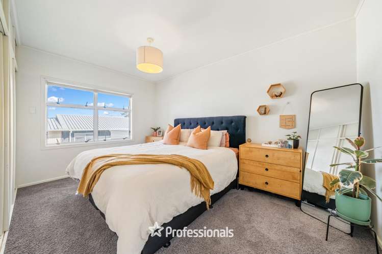 215 Whites Line East Waiwhetu_8