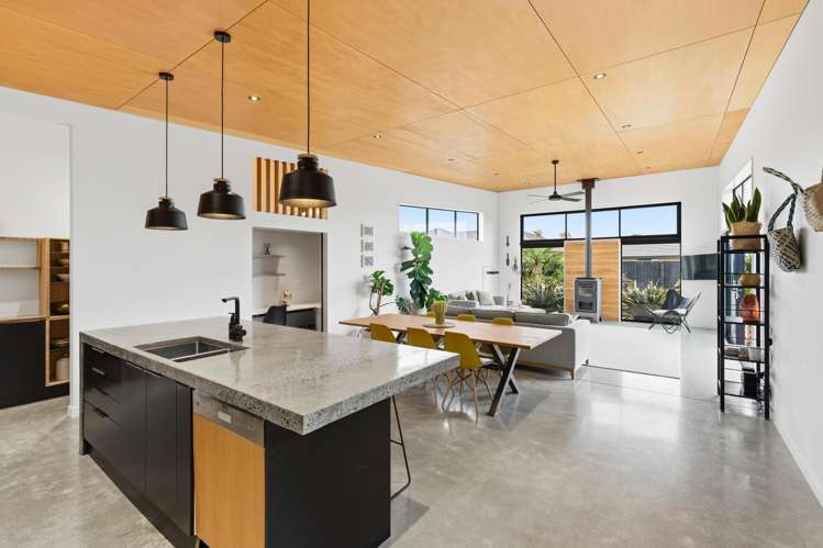 93 Beachvale Drive_5