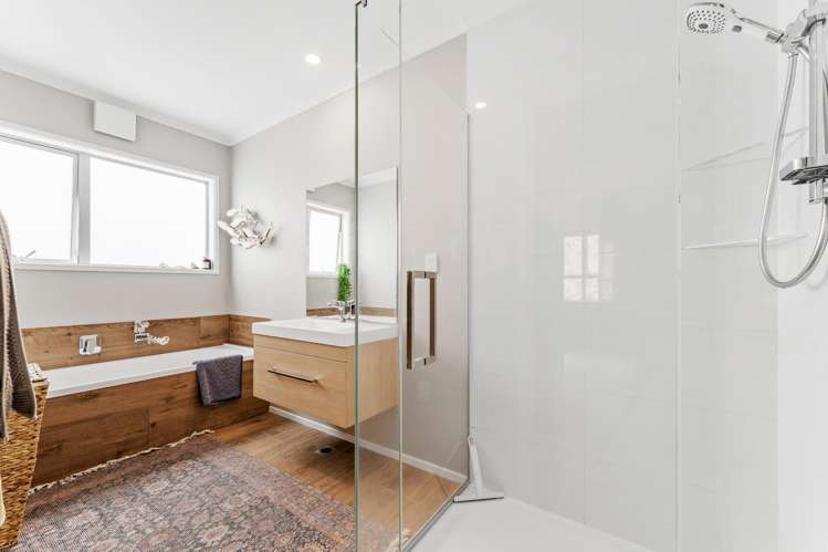 33 Sanremo Lane Stanmore Bay_14