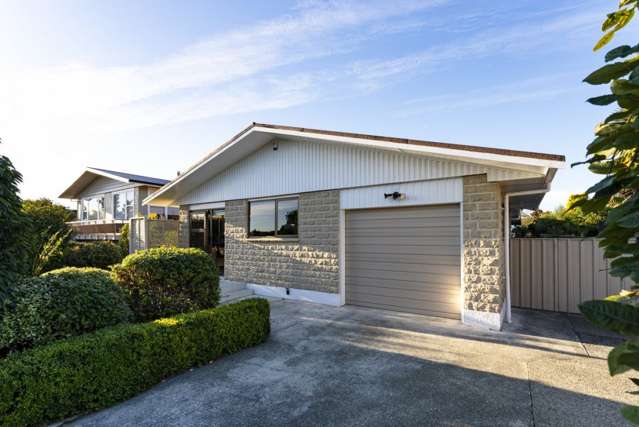 Spacious Two Bedroom Home with Double Glazing!