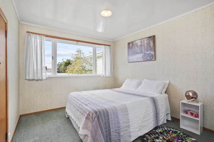 15 Chorley Avenue Massey_12