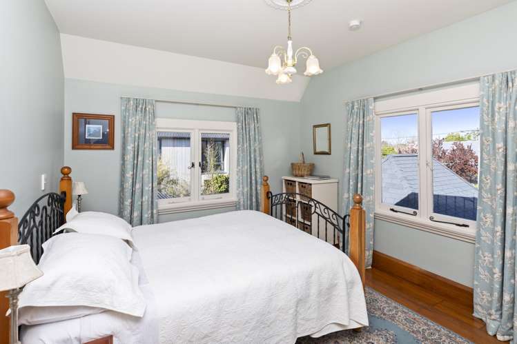 39 Holly Road Merivale_19