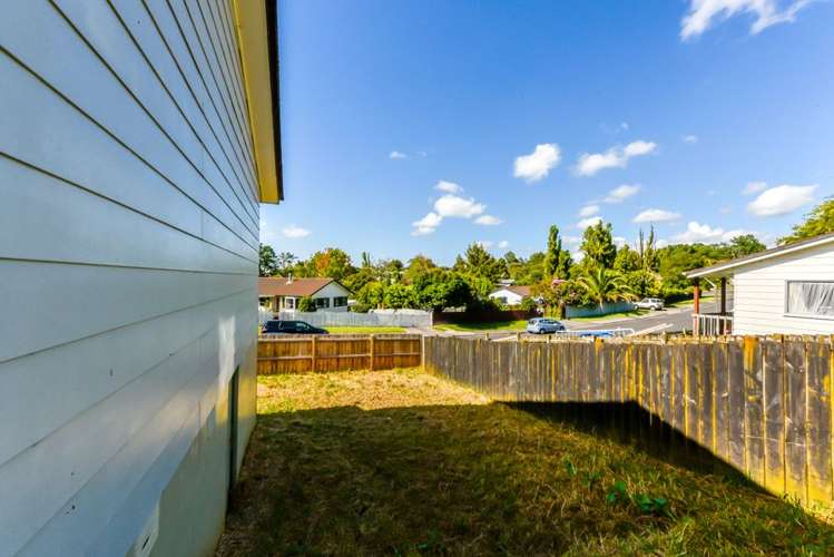 10 Quincey Place Massey_12