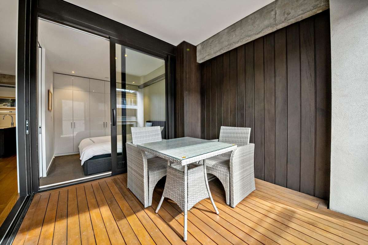 302/5 Hohipere Street_3