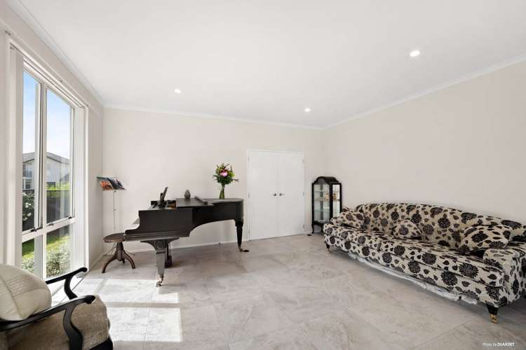 52 Mackay Drive Greenhithe_2