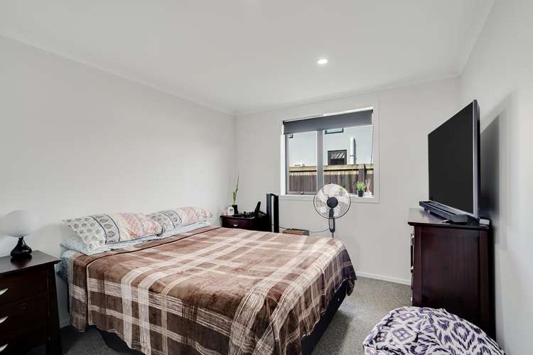 22 Inuwai Street Glenview_13