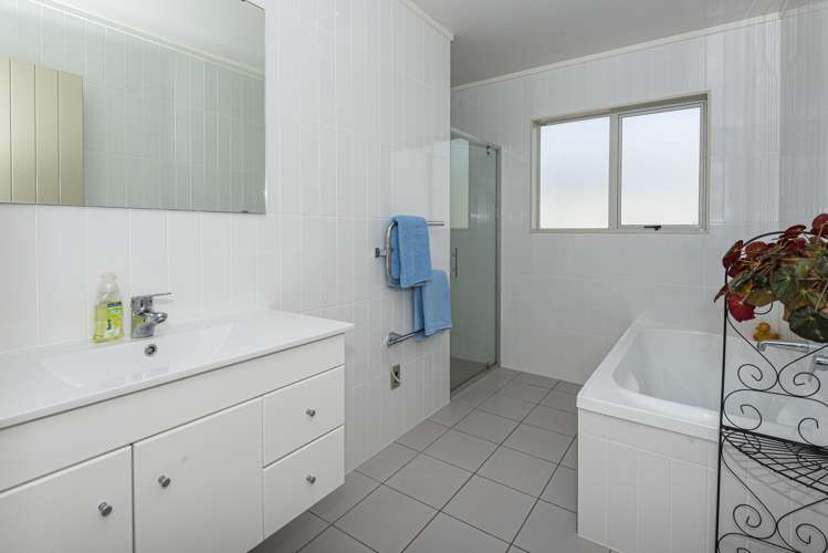 27 Pompallier Estate Drive Maunu_16