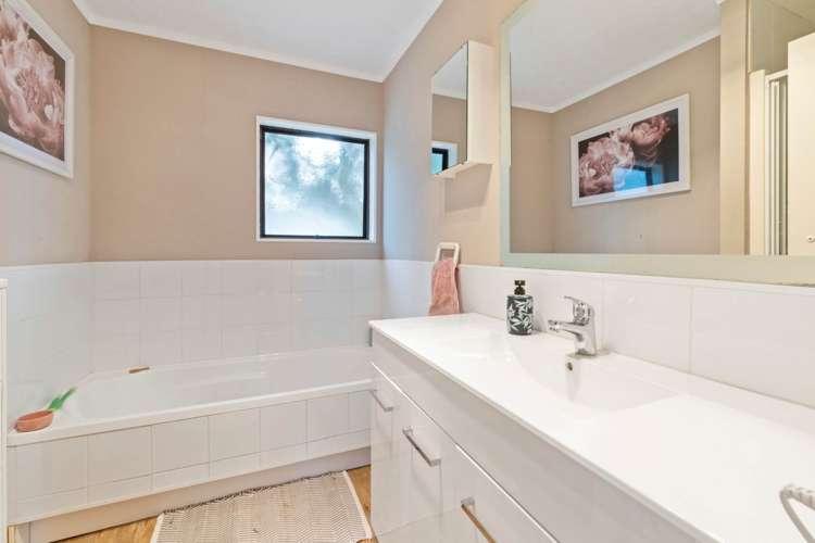 7 Dalmahoy Place Wattle Downs_11