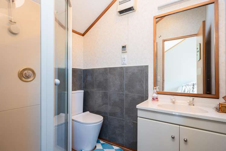 11 Duval Grove Tawa_14