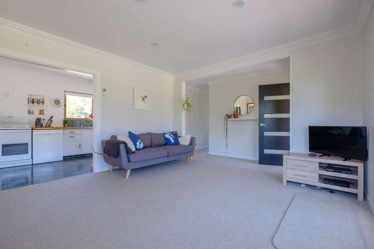 36 Lloyd George Road Wainui_5