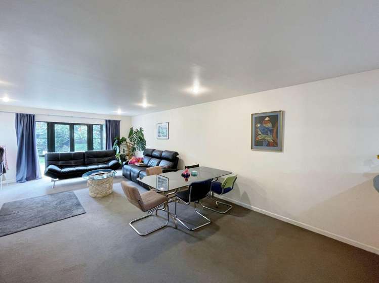 7/4 Brockworth Pl Riccarton_3