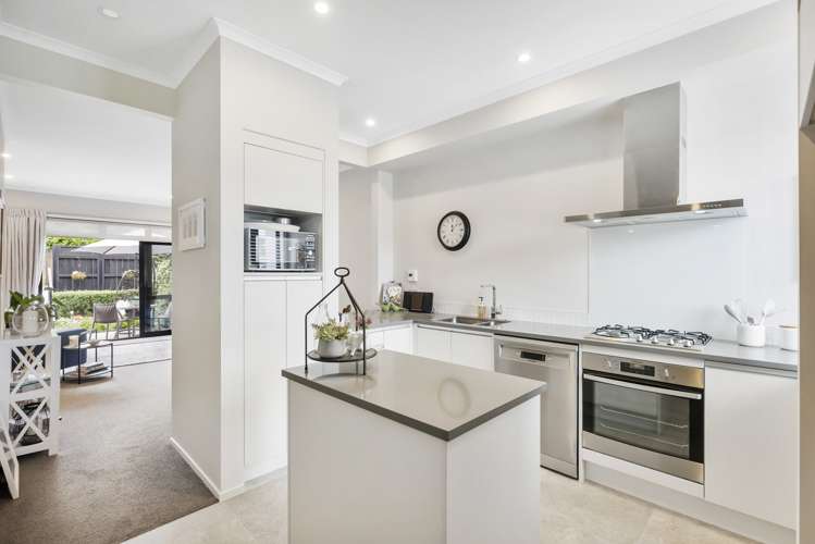 115 Bonair Crescent Silverdale_6