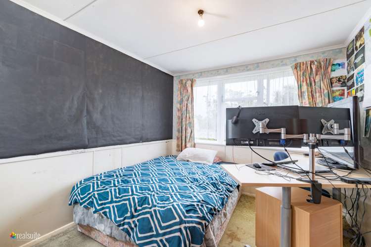 95 Warspite Avenue Cannons Creek_8