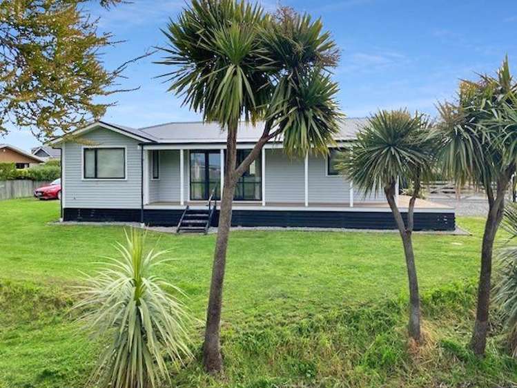 1 Bank Street 1384_8