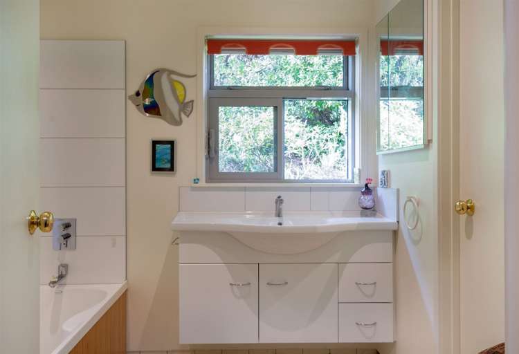 19 Lake View Place Fairhall_15