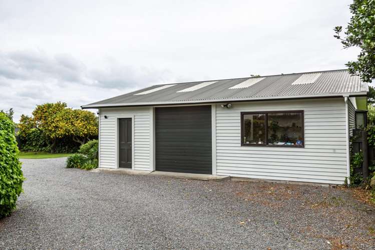 49 Western Lake Road Featherston_18