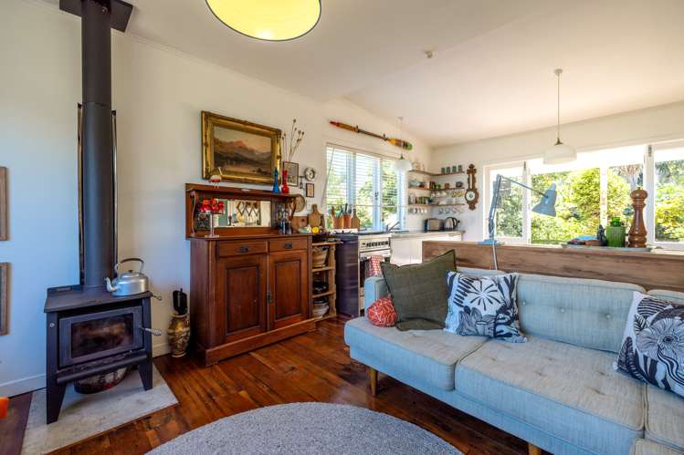 24 The Esplanade Oneroa_17