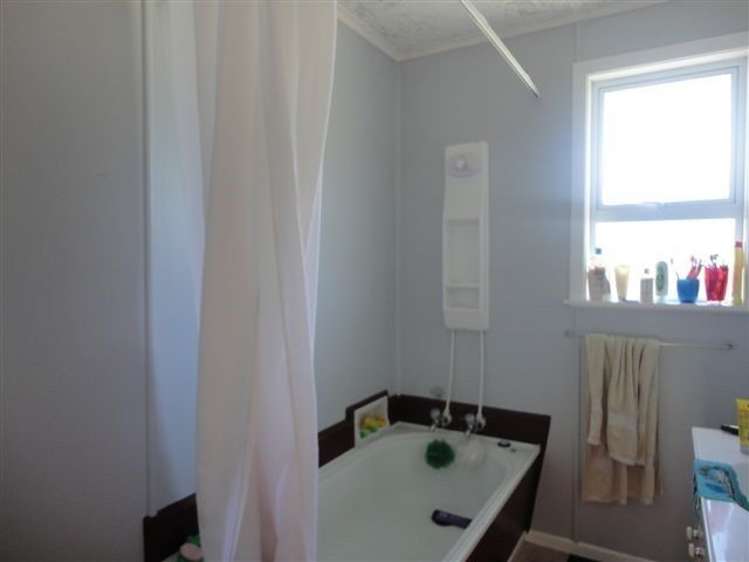 57 Kauae Street Manaia_6