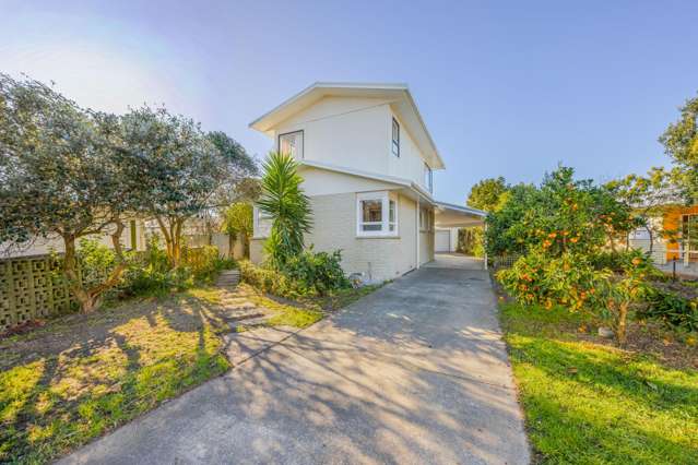Coastal living in sought after Haumoana