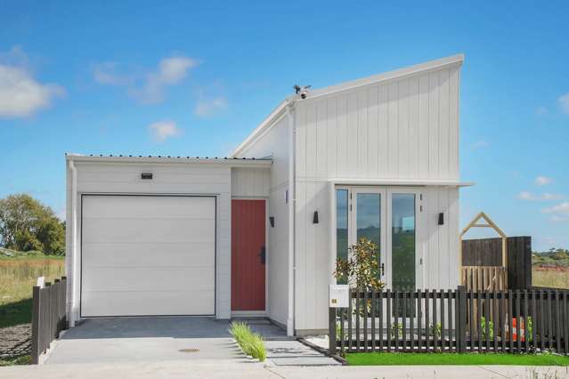 Standalone with Garage & Loft