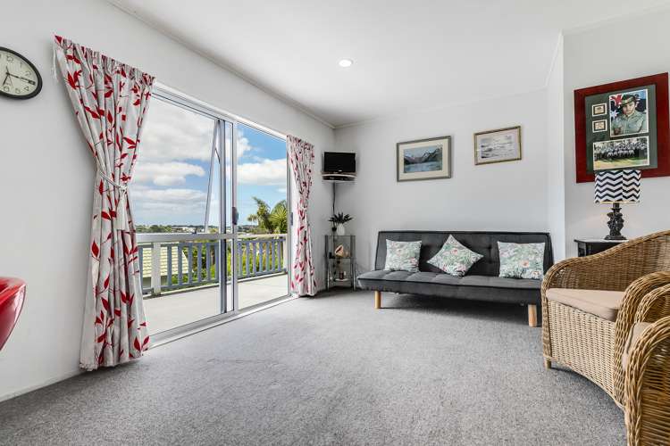 3 Jean Place Stanmore Bay_6