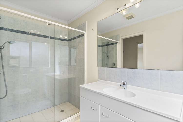 92 Bluebird Crescent Unsworth Heights_6