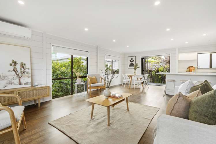 2/10 Harrison Avenue Belmont_5
