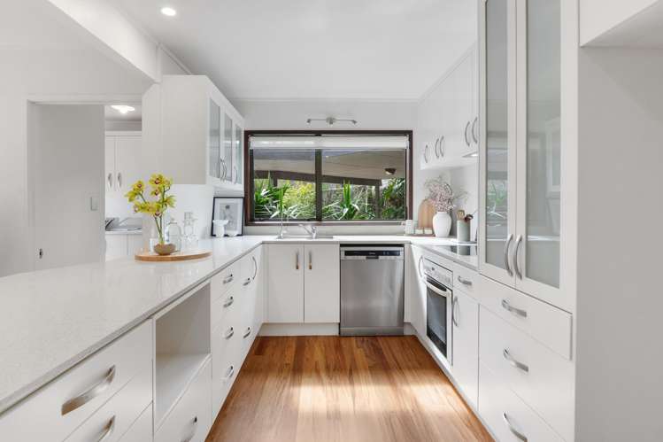 33 Woodlands Crescent Browns Bay_7