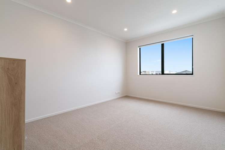 29 Matairangi Avenue Totara Heights_11