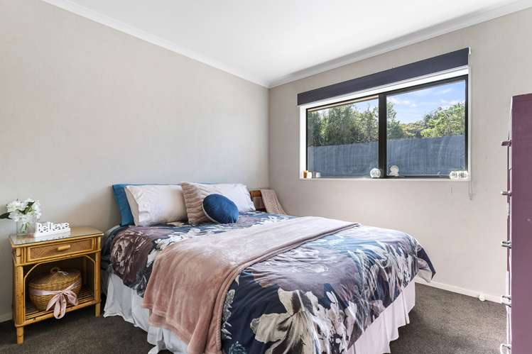 6 Glesan Place Beachlands_20