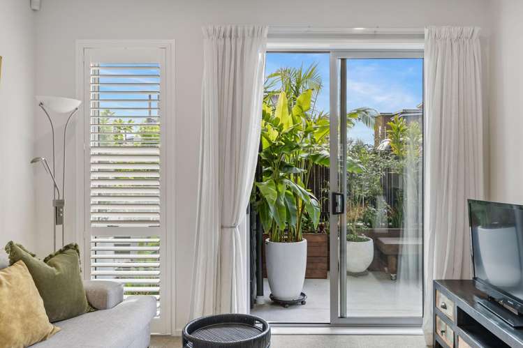 2/110 Hobsonville Point Road_5