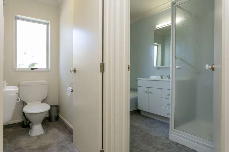 49 Mere Road Taupo_14