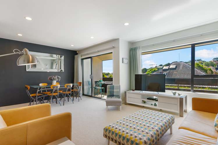 2/2 Tiwai Road Royal Oak_6