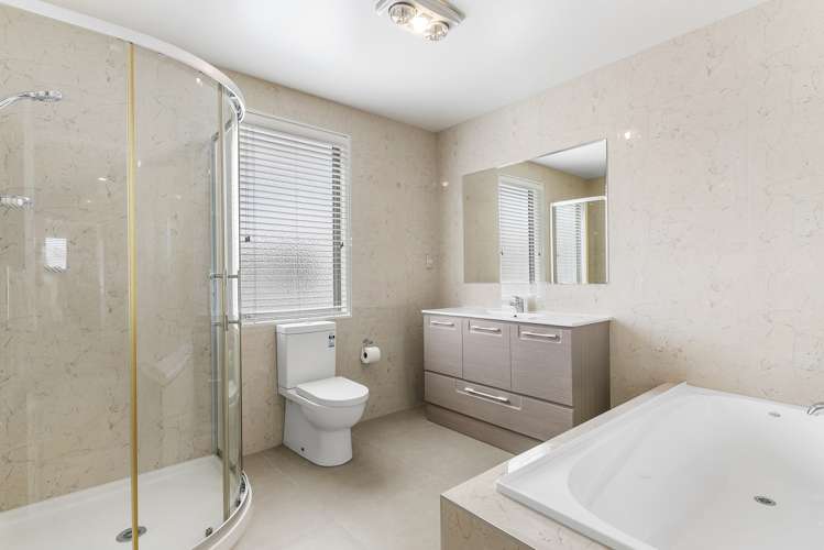 19 Phar Lap Crescent Takanini_12