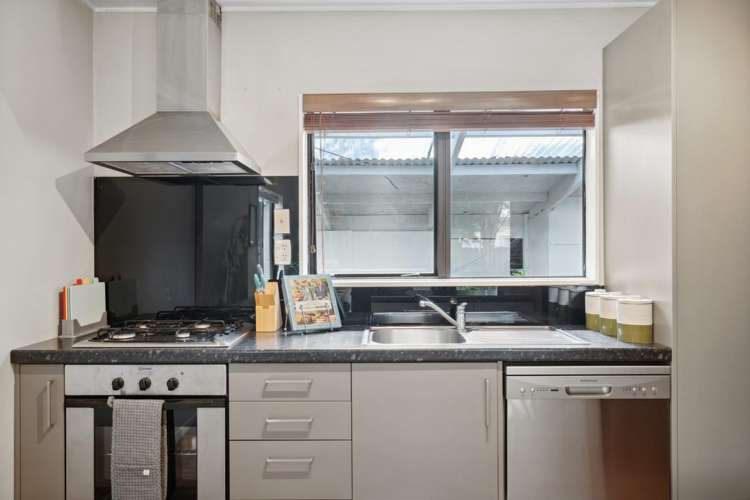 9 Baillie Crescent_4