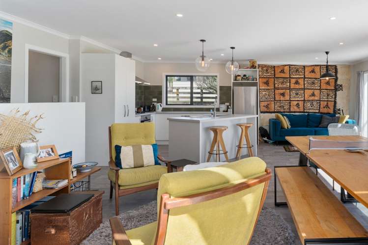 2766 Lake Ferry Road Pirinoa_7