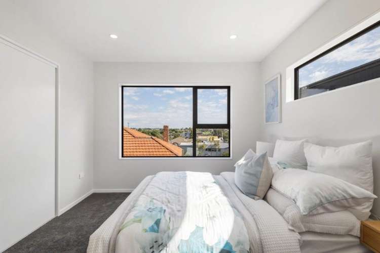 10/1B Egremont Street Belmont_8