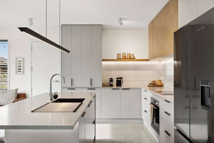 6 McDonald Street, Alpine Estate_4