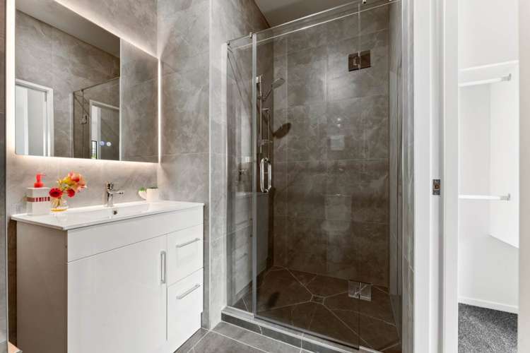 77 Puwha Street Massey_16