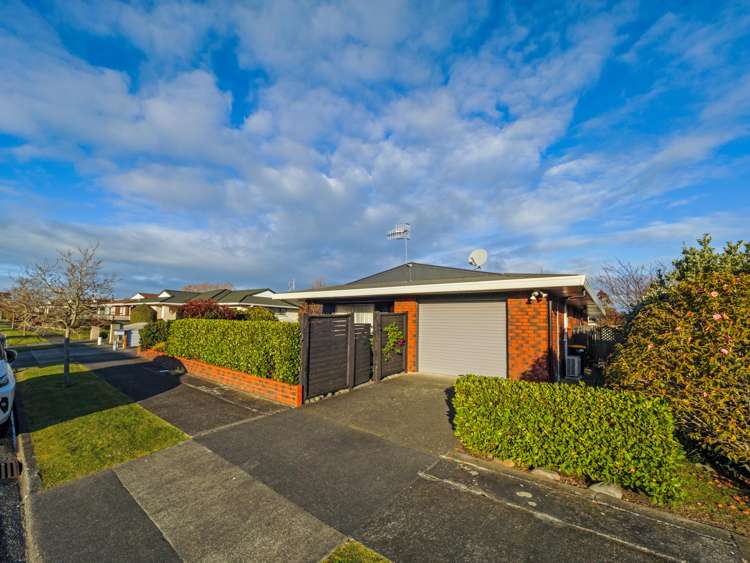 35 Cedar Crescent Feilding_13
