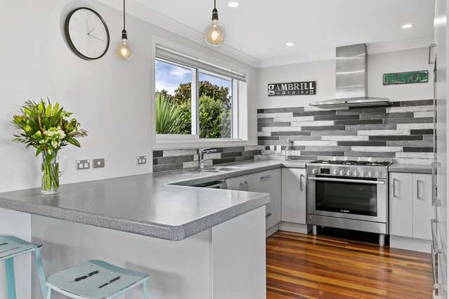 1/2 Puriri Street Hilltop_2