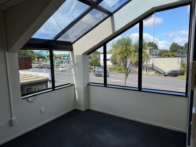 1110 Victoria Street Hamilton Central_1