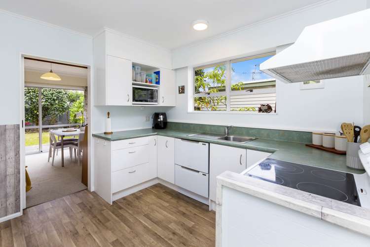 108 California Drive Totara Park_5