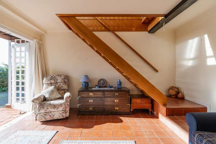 9 Saint Ronans Road Macandrew Bay_16