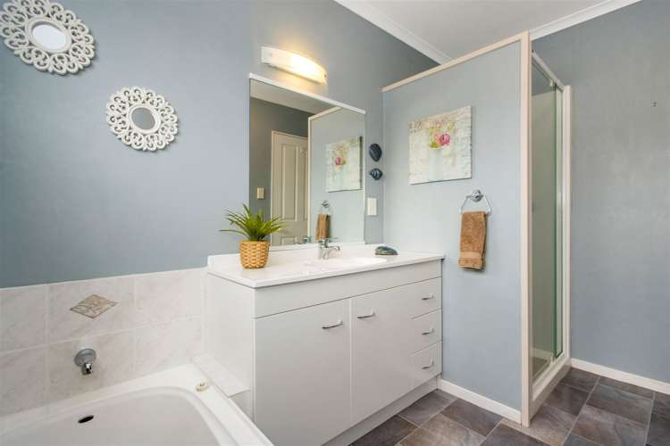 10 Donegal Place Katikati_11