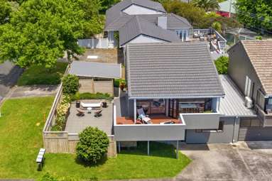 1/180 Sandspit Road_2